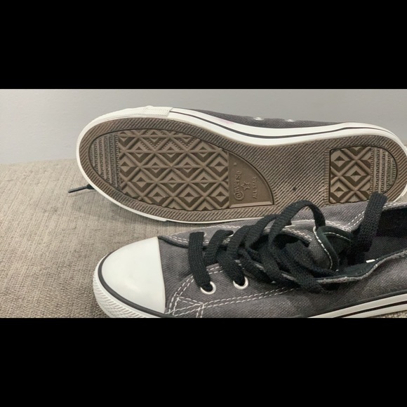Converse shoes don’t fit - Picture 2 of 3